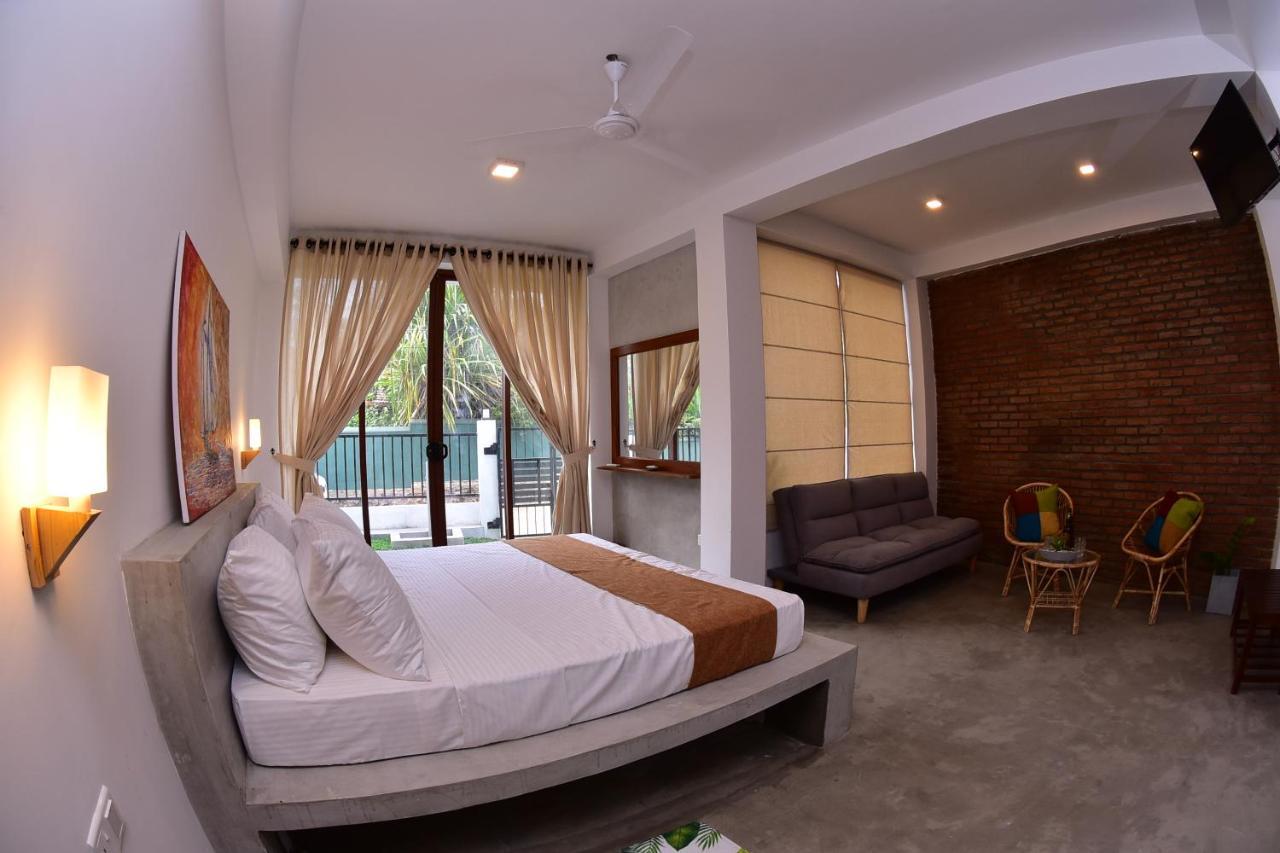 Lily Holiday Apartments Hikkaduwa Esterno foto