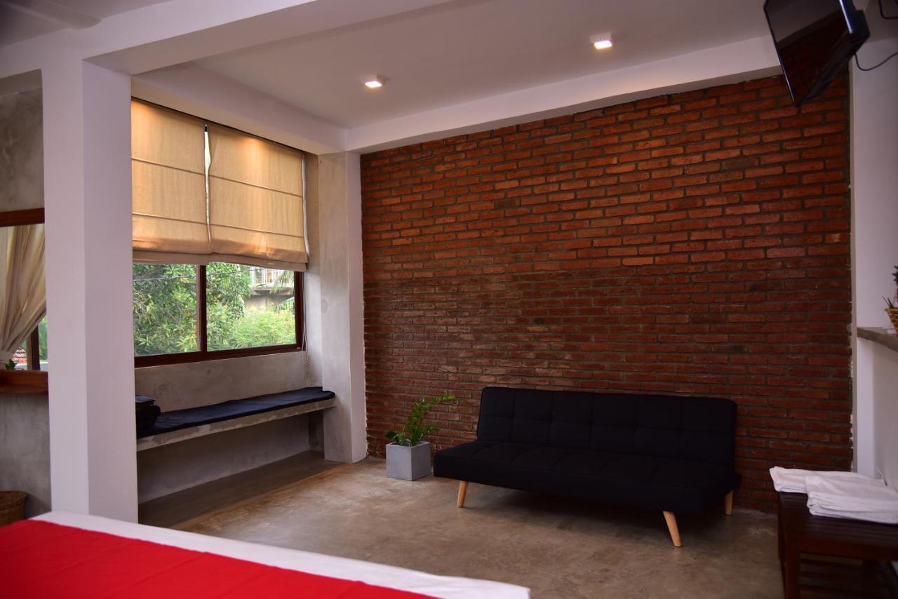 Lily Holiday Apartments Hikkaduwa Esterno foto