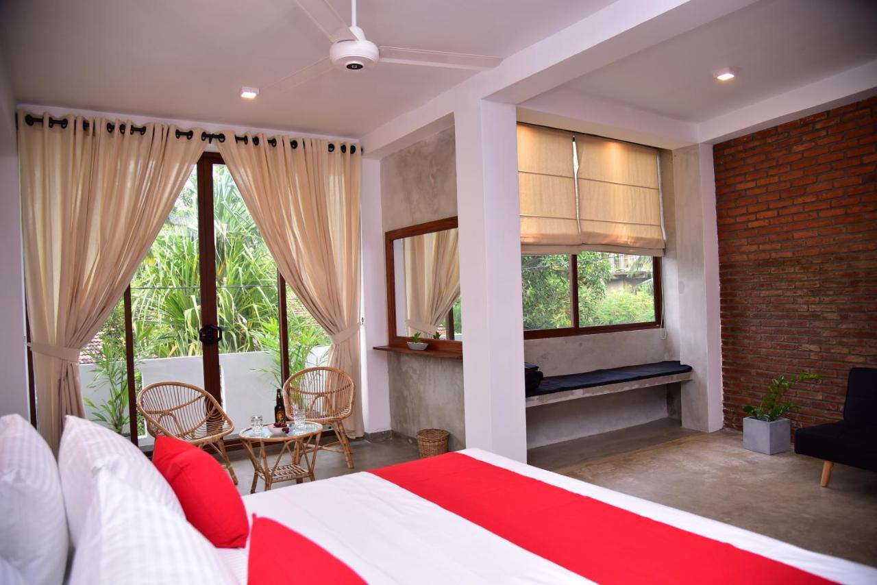 Lily Holiday Apartments Hikkaduwa Esterno foto