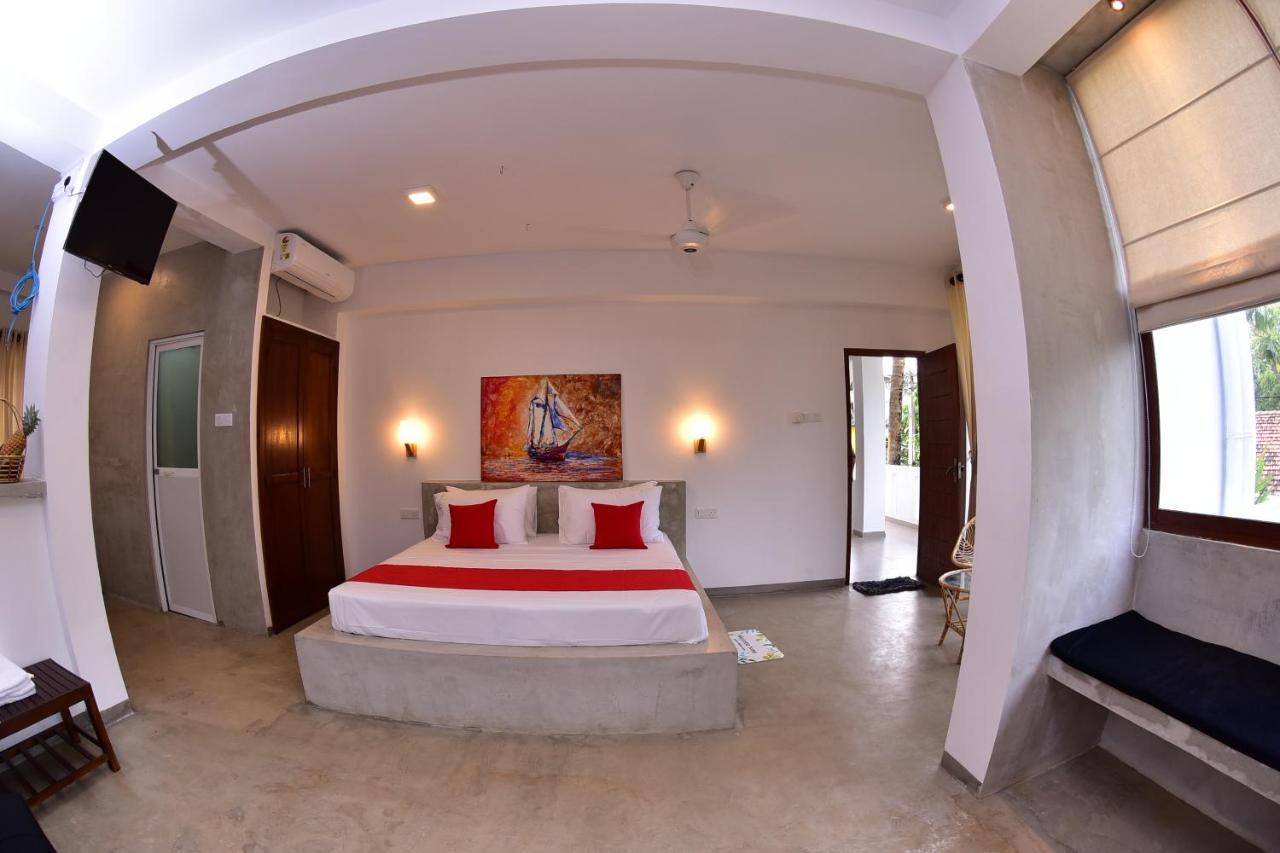 Lily Holiday Apartments Hikkaduwa Esterno foto