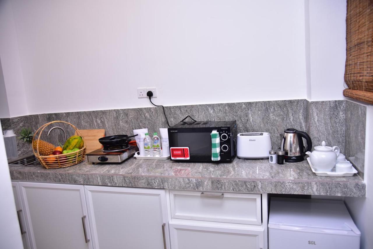 Lily Holiday Apartments Hikkaduwa Esterno foto
